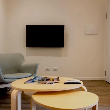 Apartment Modern Centraal Gelegen In Bologna. Bologna