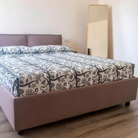 Apartment Modern Centraal Gelegen In Bologna. Bologna